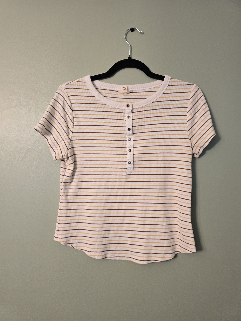a.n.a White Short-Sleeve Henley with Tan Stripes